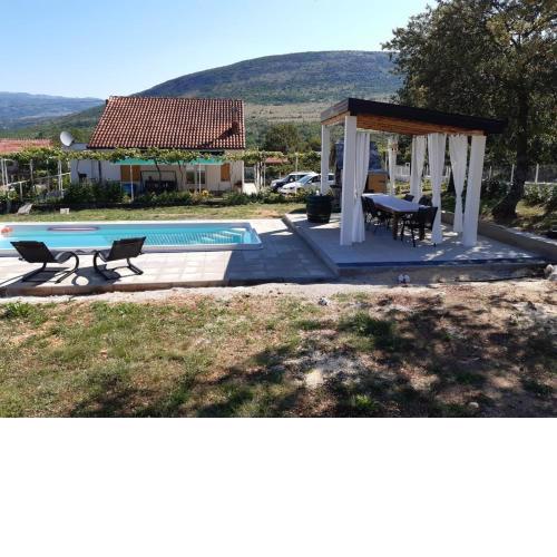Villa Marie with pool, two bedrooms for 4+2kids