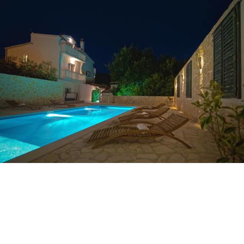 Villa Marta, near Split, private pool and cinema room