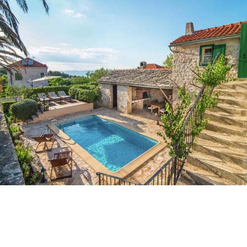 Villa Maruka