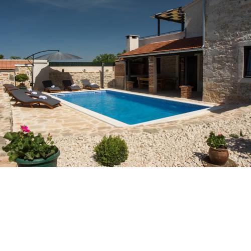 Villa MiA