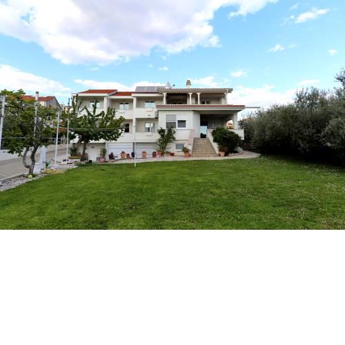 Villa Mičić