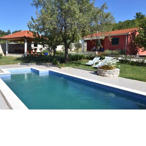 Luxurious Villa with Private Pool in Trilj, Dalmatia