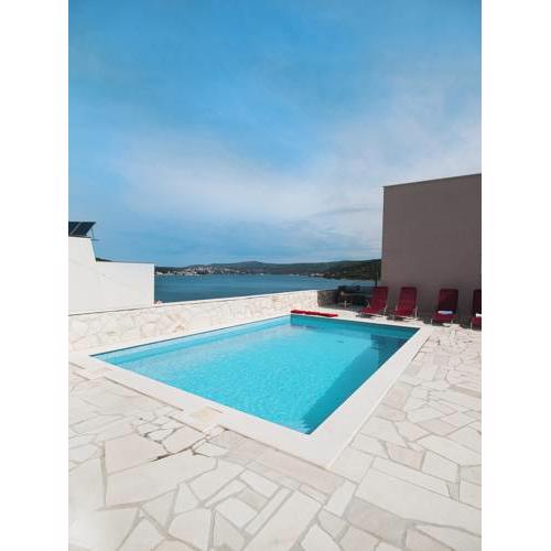 Villa Mona Apartments