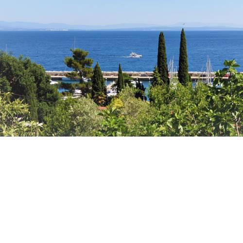 Villa Mornarska - Beach (200m) with sea-view, huge garden and terrace near Opatija, Ičići