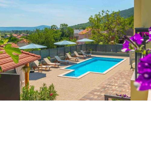 VILLA NADA ZMIJAVCI