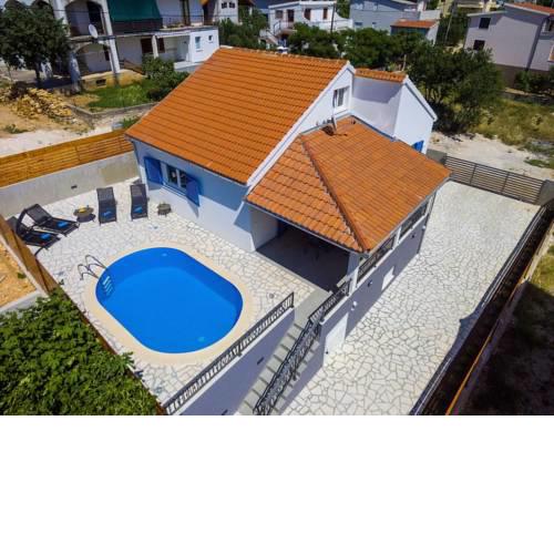 Villa Nika