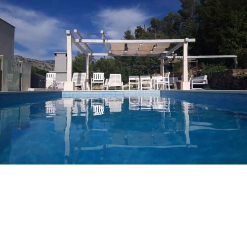 Villa Oblik-NEW intimate-modern-quiet-sunny place
