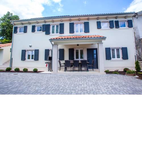 Villa Orljak