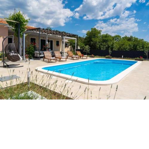 Villa Pax - with pool