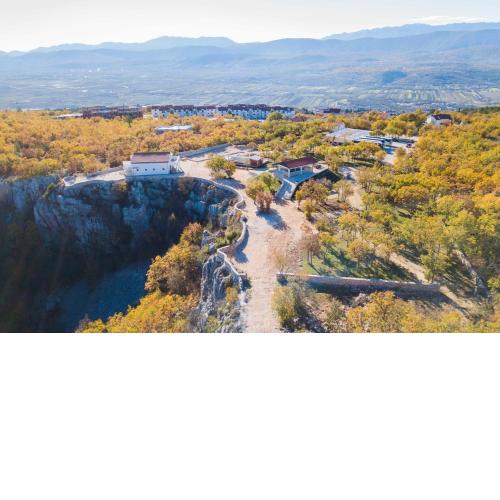 Villa Perla villa in Imotski, heated pool, sauna, gym