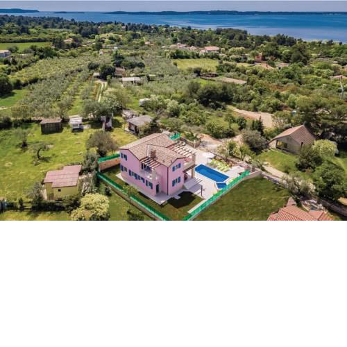 Villa Peroj 1525