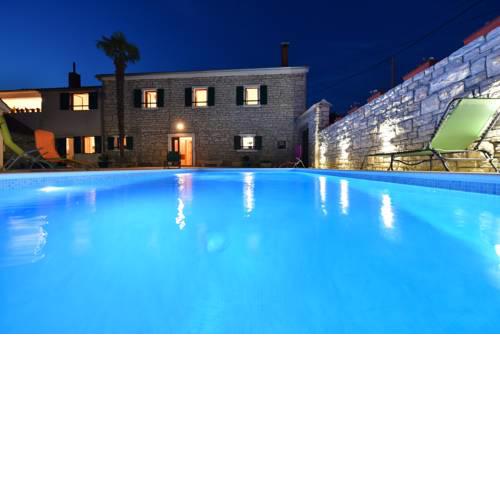Villa Petrovi Dvori