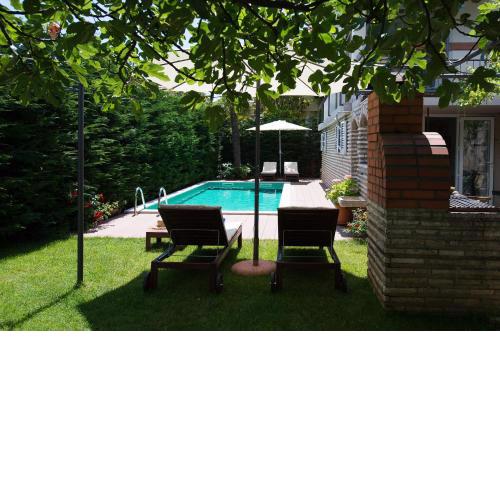Villa Premantura , big pool , sea view 200m from sea, Kamenjak Natural Park