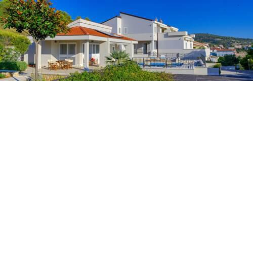 Villa Primortic - 7 Bedroom villa - Great pool area - Perfect for larger groups