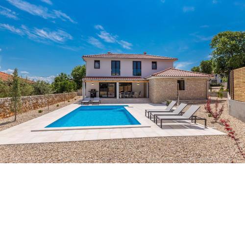 Villa RASOPASNO II