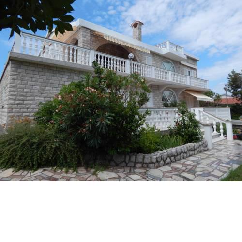Villa Roth