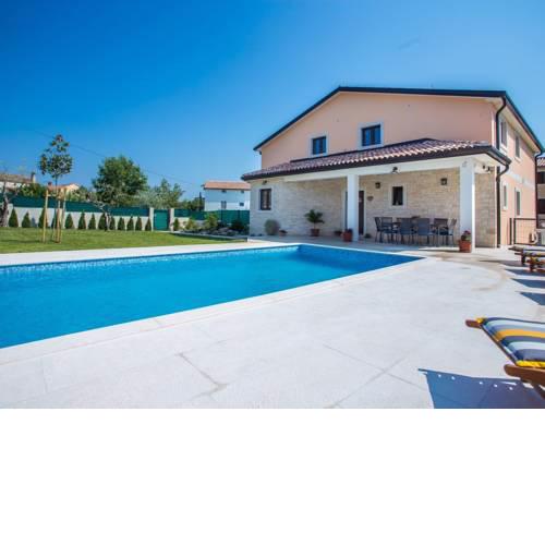 Villa Sa-Ra