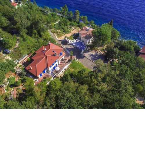 Beautiful Villa with Private Pool in Moscenicka Draga
