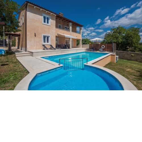 Villa Sandra with heated Pool