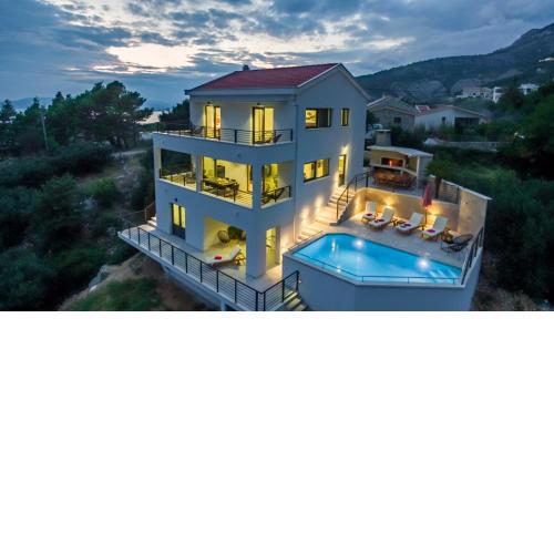 Villa Shine