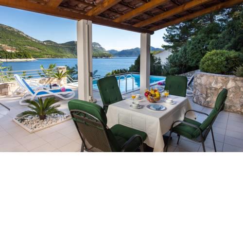 Villa Silencia