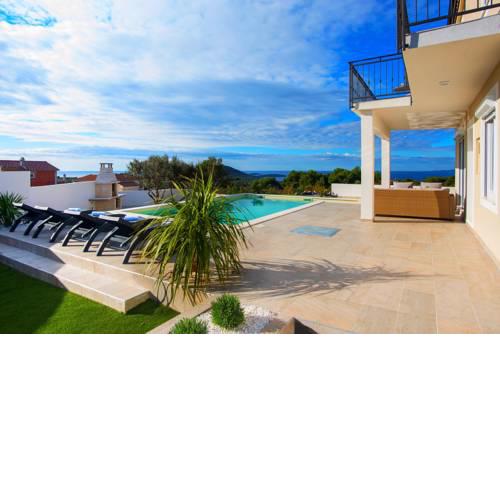 Villa Sky