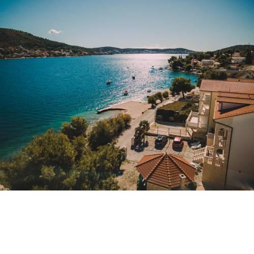 Villa StarView