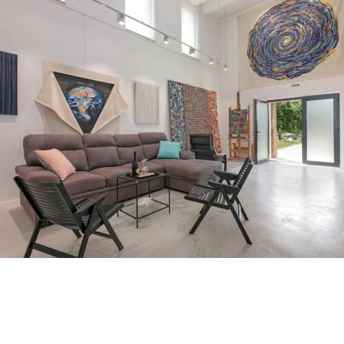 Villa Studio Gallery Bura