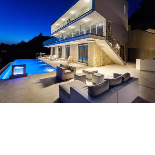 Villa Style and Sea