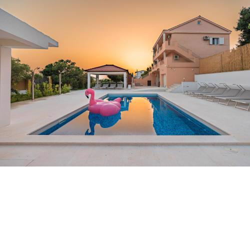 Villa Summer