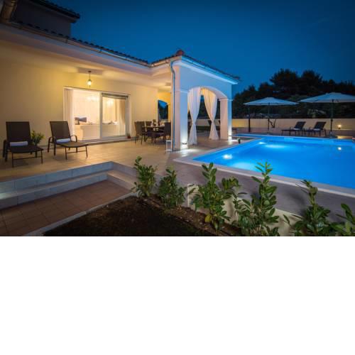 Villa Sunset Lady