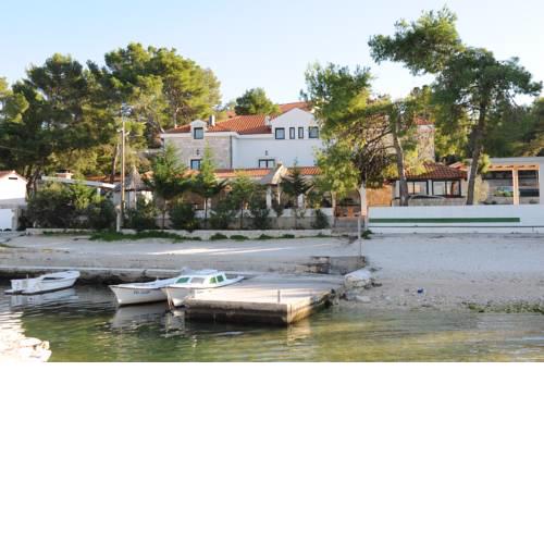 Beach Hotel and Villa Sv Kriz
