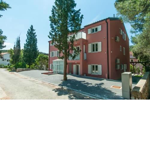 Villa Tina