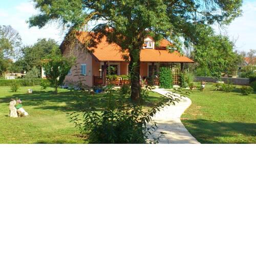 Villa Tinov Dvor