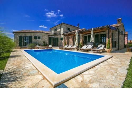 Villa Una