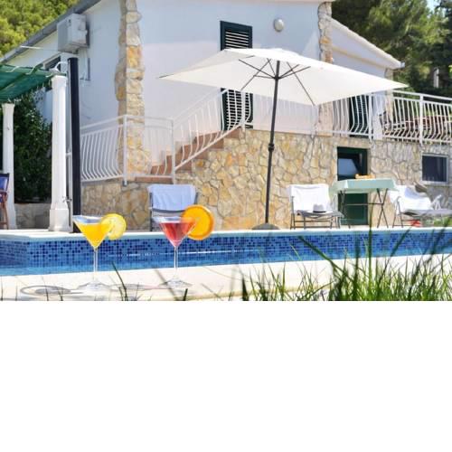 Villa Vera (Omis)