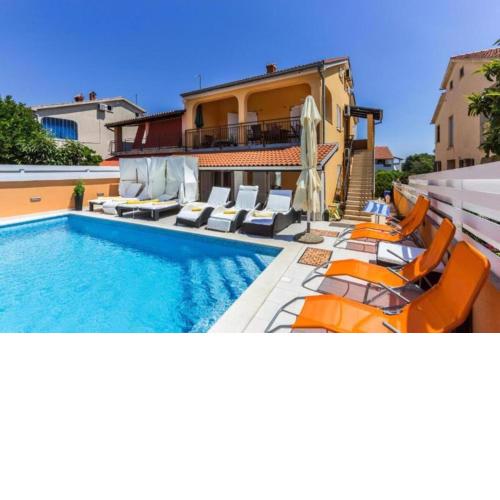 Villa Vesna with pool in Banjole Pula beach area
