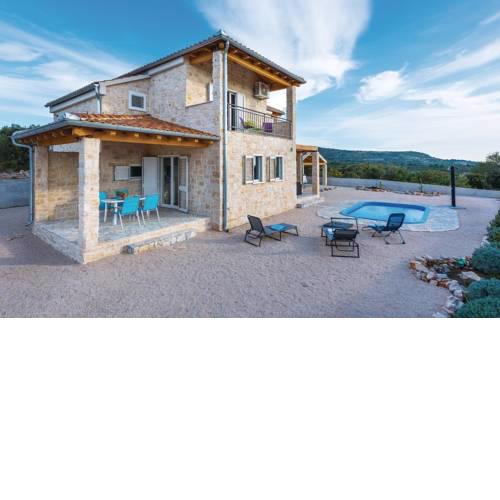Villa Viktoria mit Pool und schönem Meerblick in Primosten 4-Sterne