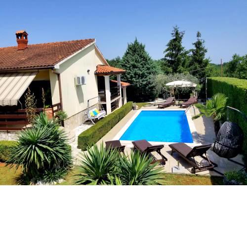 Villa Villanovizza in Barban with pool