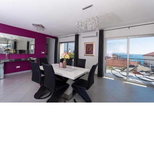 Villa White