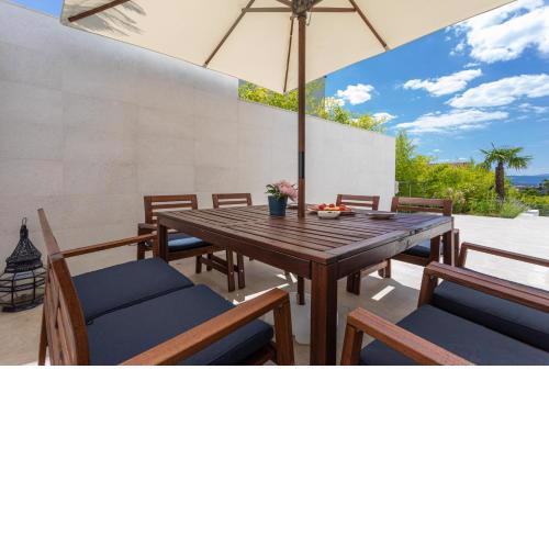 Villa with heated Pool
