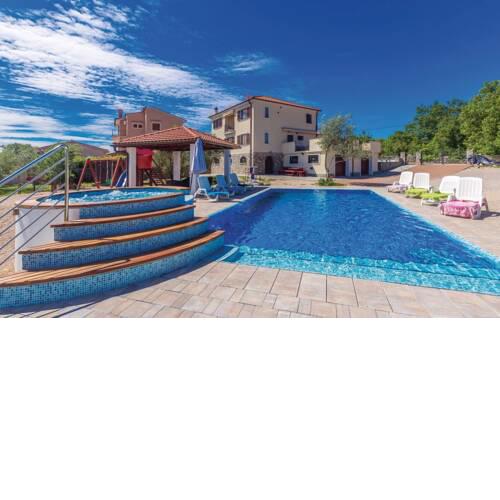 Villa With Pool, Jacuzzi, Sauna, Fitness, Playground & Wine Cellar