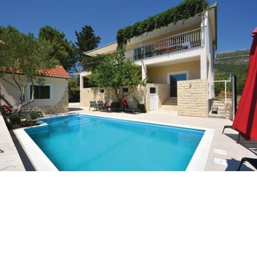 Villa with pool