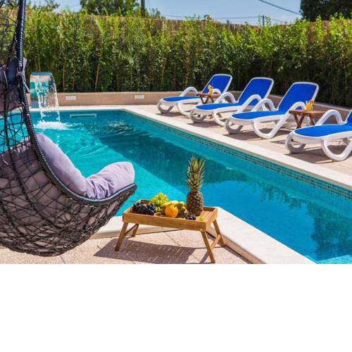 Villa Yellow with Heated Pool