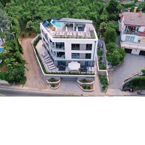 Apartments in Villa Ziza, rooftop swimming pool