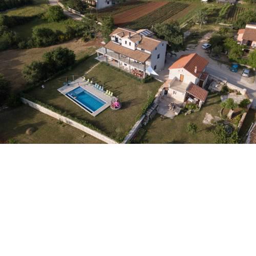 Villa2M