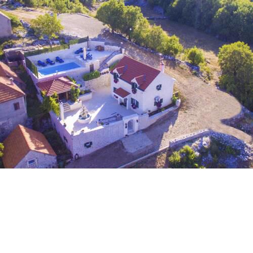 Village house Iva