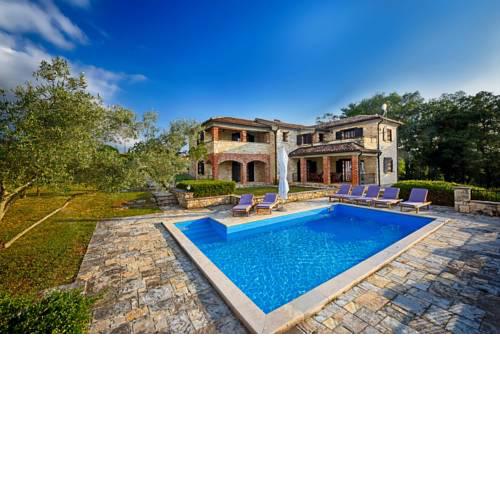 Villas Fabci by Istarski Dvori