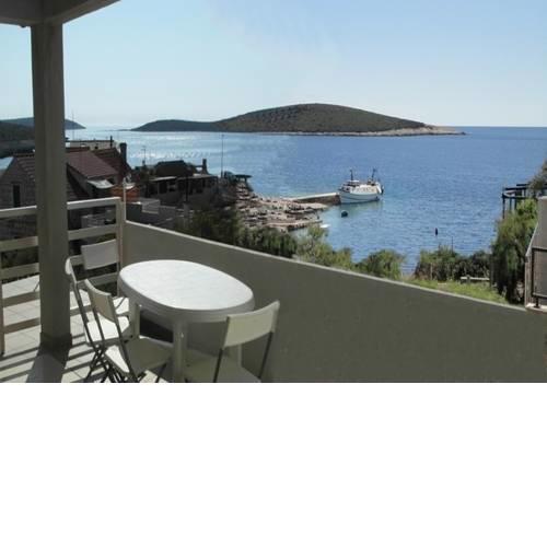 Vis Mirja Apartment 1