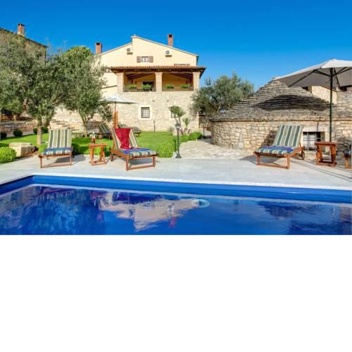 Visignano Villa Sleeps 6 Pool Air Con WiFi